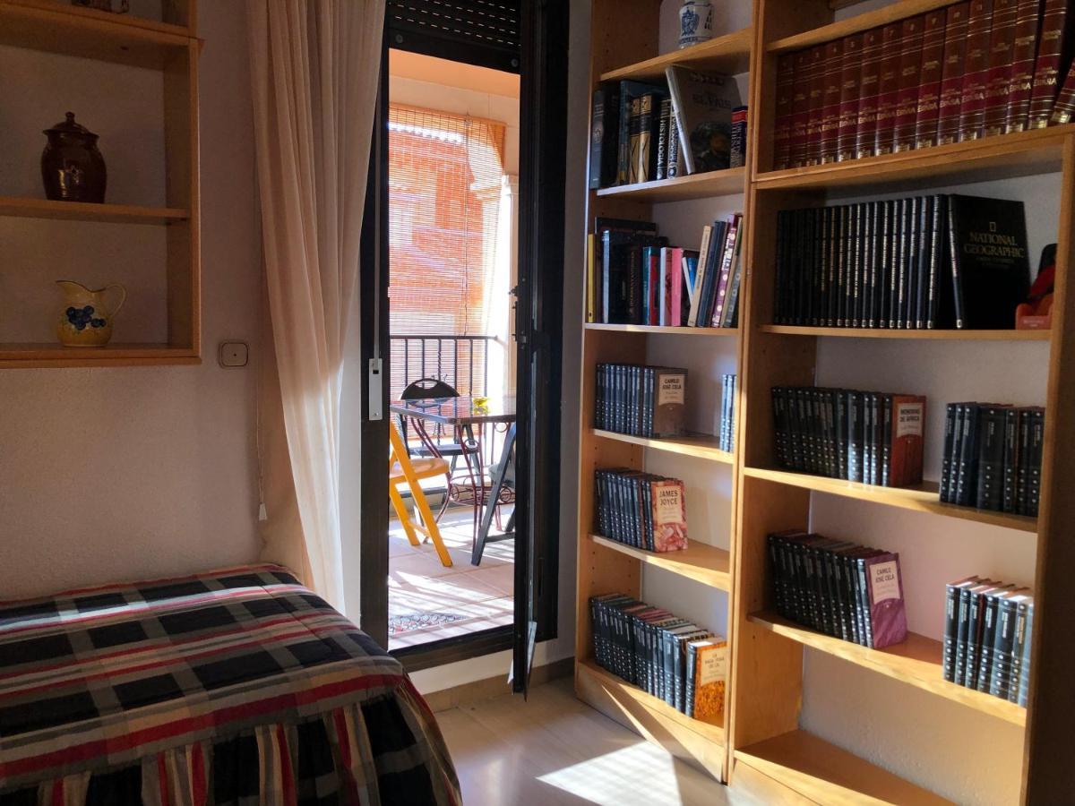 Loft Acogedor Con Terraza Y Parking En El Centro Lejlighed Huesca Eksteriør billede