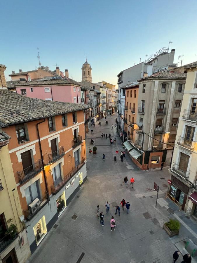 Loft Acogedor Con Terraza Y Parking En El Centro Lejlighed Huesca Eksteriør billede